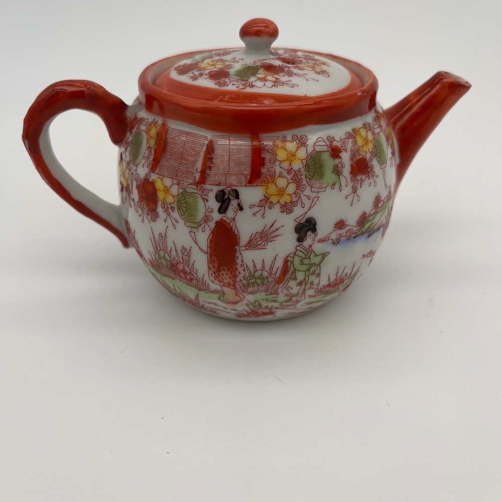 Vintage Japanese Kutani Porcelain Teapot Hand Painted Geisha Garden Scene Red